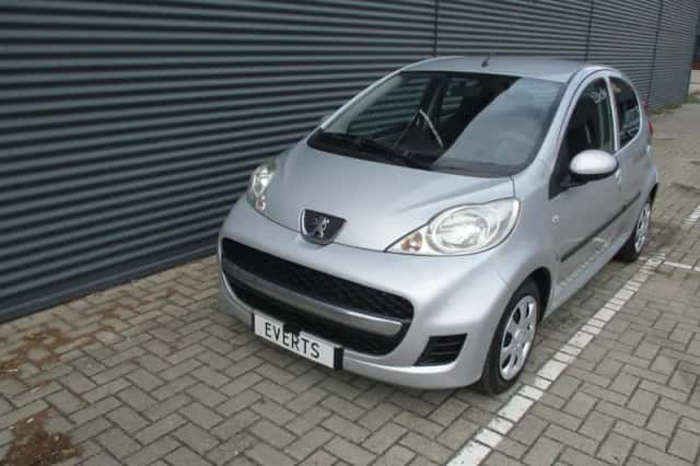 Peugeot 107 (2011) thumbnail 5