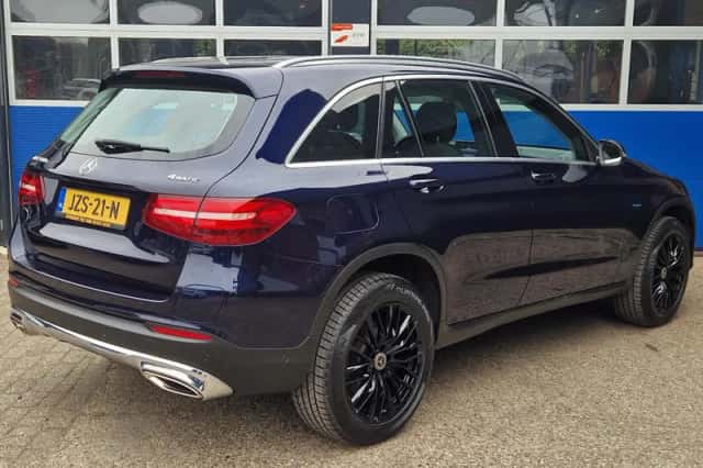 Mercedes-Benz GLC-Klasse (2017) thumbnail 2