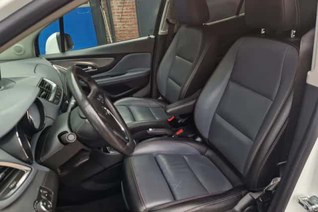 Opel Mokka (2015) thumbnail 3