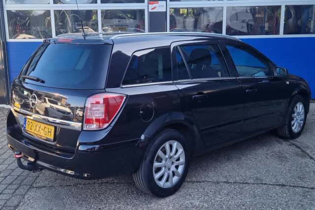 Opel Astra (2007) thumbnail 2