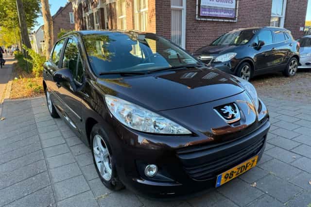 Peugeot 207 (2011) thumbnail 3