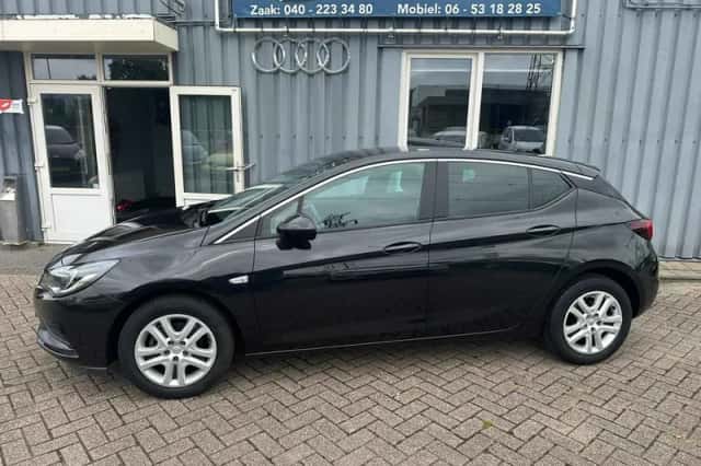 Opel Astra (2016) thumbnail 4