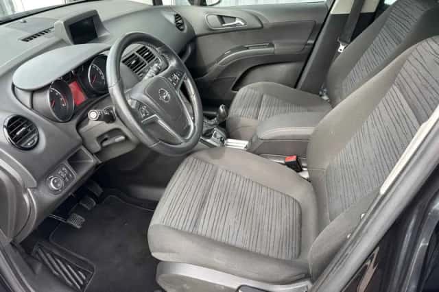 Opel Meriva (2015) thumbnail 4
