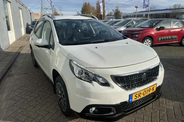 Peugeot 2008 (2018) thumbnail 3