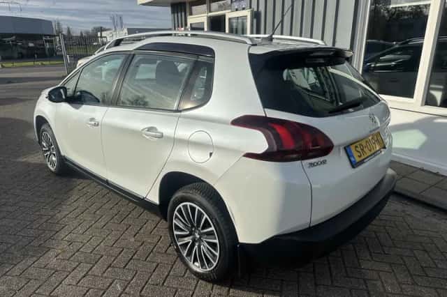 Peugeot 2008 (2018) thumbnail 6