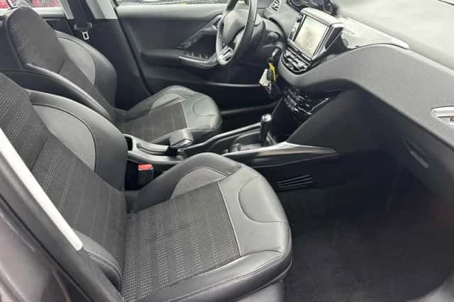 Peugeot 2008 (2014) thumbnail 5