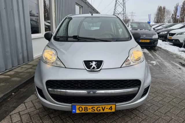 Peugeot 107 (2011) thumbnail 5