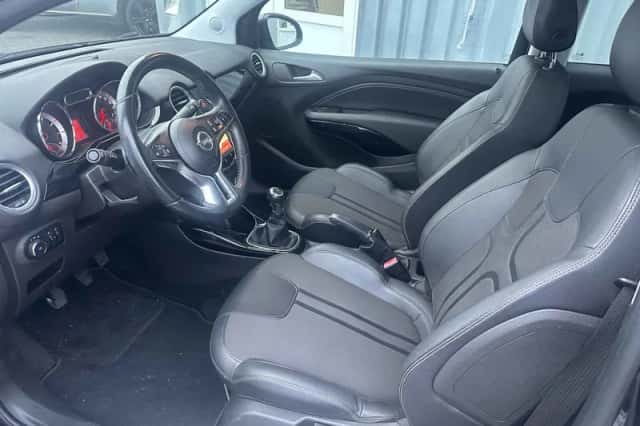 Opel Adam (2013) thumbnail 4