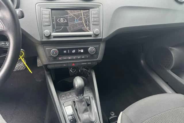 SEAT Ibiza (2016) thumbnail 6