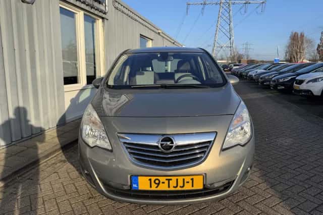 Opel Meriva (2012) thumbnail 5