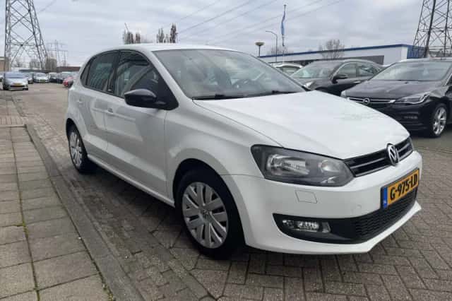 Volkswagen Polo (2012) thumbnail 2