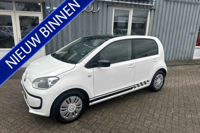 Volkswagen Up! (2015) thumbnail 1