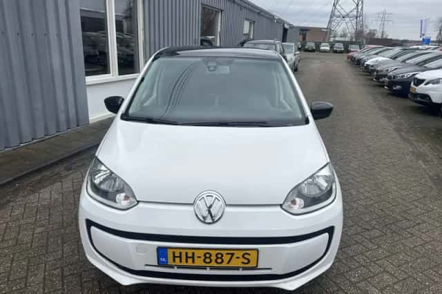 Volkswagen Up! (2015) thumbnail 2