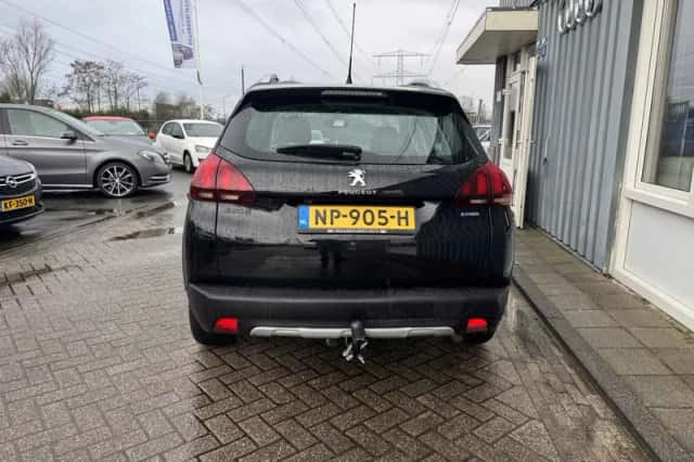 Peugeot 2008 (2017) thumbnail 3