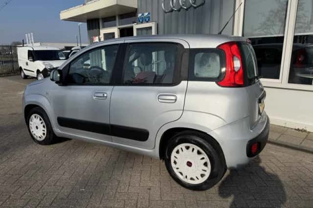 Fiat Panda (2014) thumbnail 2