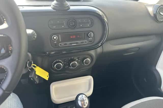Renault Twingo (2015) thumbnail 6