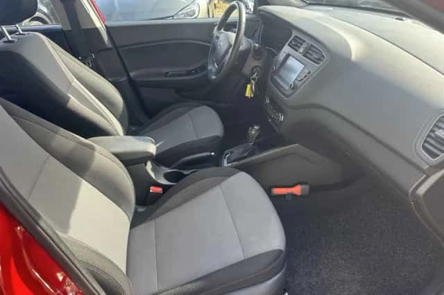 Hyundai i20 (2019) thumbnail 5