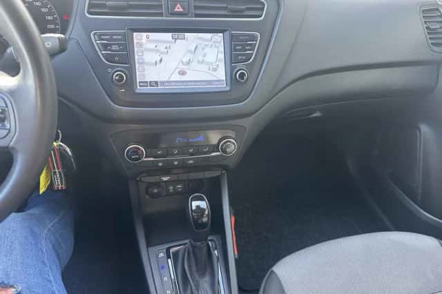 Hyundai i20 (2019) thumbnail 6