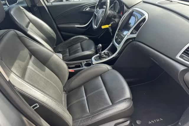Opel Astra (2012) thumbnail 5