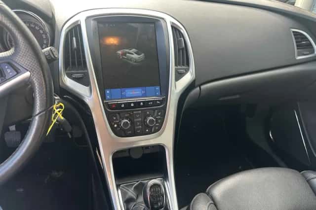 Opel Astra (2012) thumbnail 6
