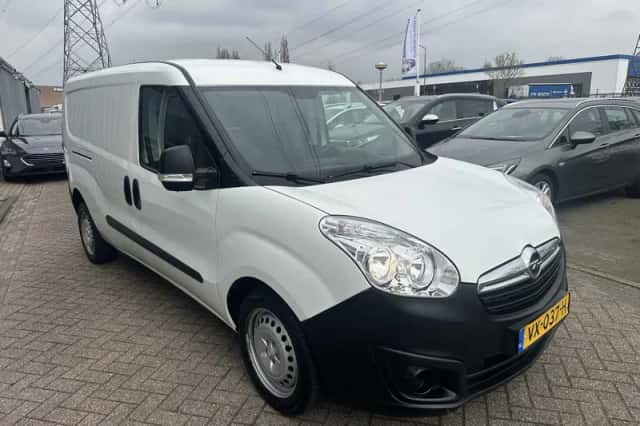 Opel Combo (2016) thumbnail 3