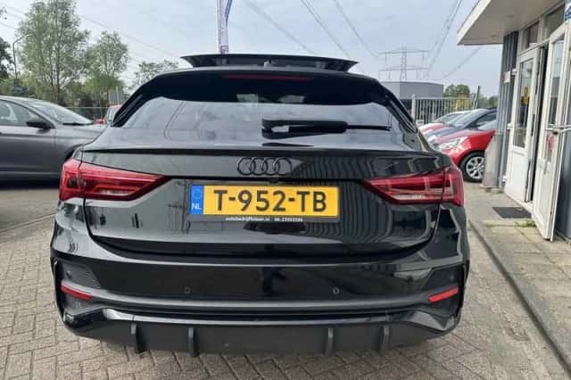 Audi Q3 Sportback (2020) thumbnail 3