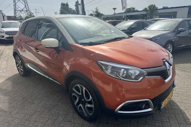Renault Captur (2014) thumbnail 3