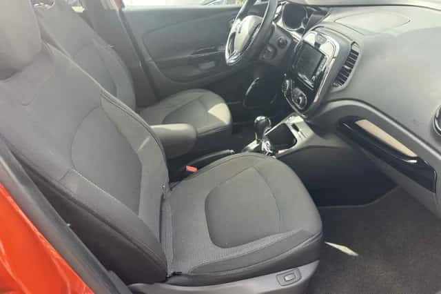 Renault Captur (2014) thumbnail 5