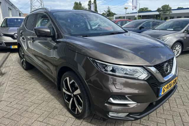 Nissan Qashqai (2019) thumbnail 3