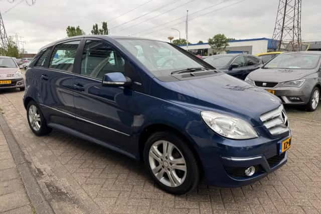 Mercedes-Benz B-Klasse (2010) thumbnail 3
