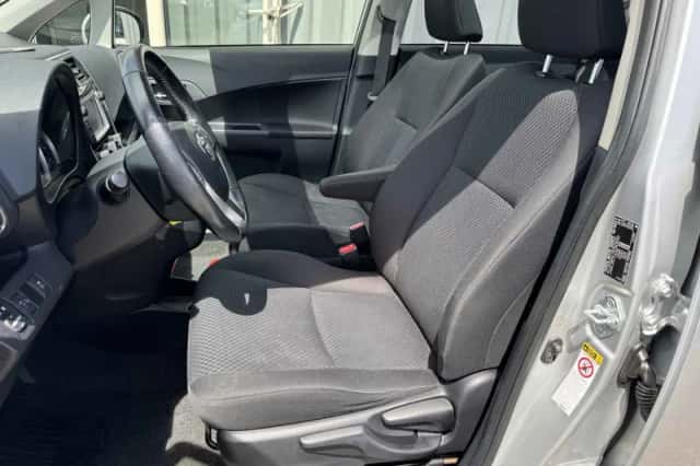 Toyota Verso (2015) thumbnail 6