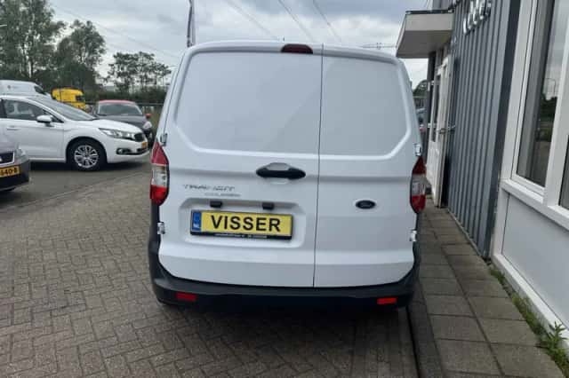 Ford Transit Courier (2019) thumbnail 3