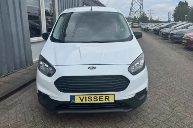 Ford Transit Courier (2019) thumbnail 5