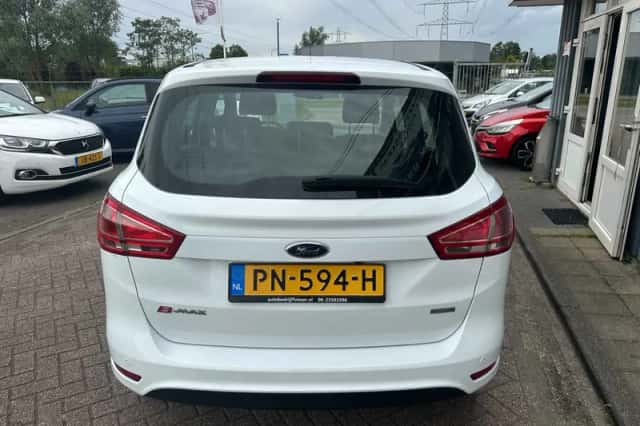 Ford B-Max (2017) thumbnail 4