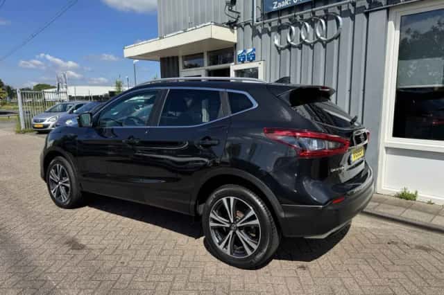 Nissan Qashqai (2018) thumbnail 2