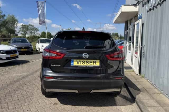Nissan Qashqai (2018) thumbnail 3
