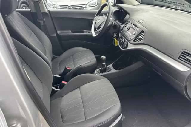 Kia Picanto (2013) thumbnail 5