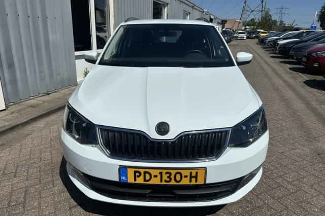Škoda Fabia (2017) thumbnail 2