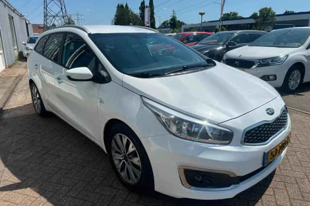 Kia Ceed (2018) thumbnail 2