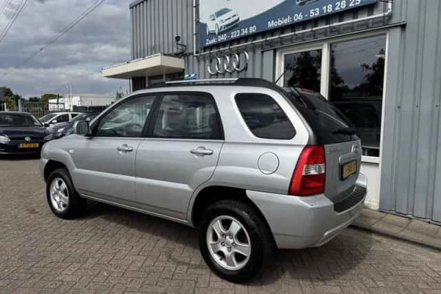 Kia Sportage (2008) thumbnail 2