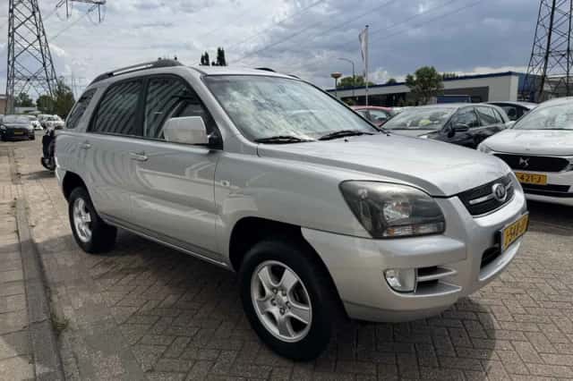 Kia Sportage (2008) thumbnail 4