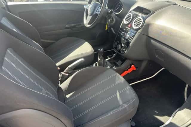 Opel Corsa (2013) thumbnail 5