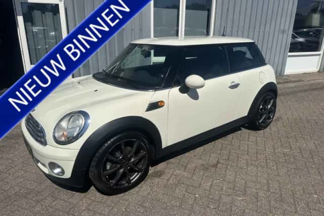 MINI Cooper (2008) thumbnail 1