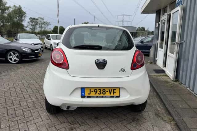 Ford Ka (2014) thumbnail 3