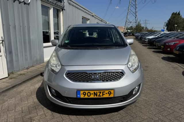 Kia Venga (2011) thumbnail 5