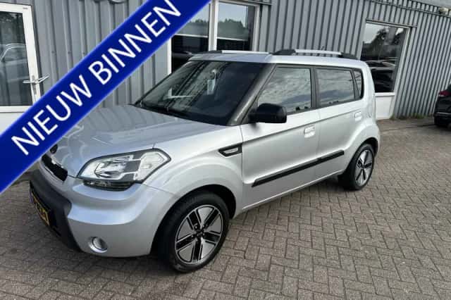 Kia Soul (2010) thumbnail 1