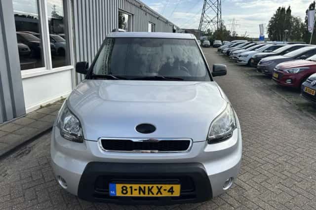 Kia Soul (2010) thumbnail 2