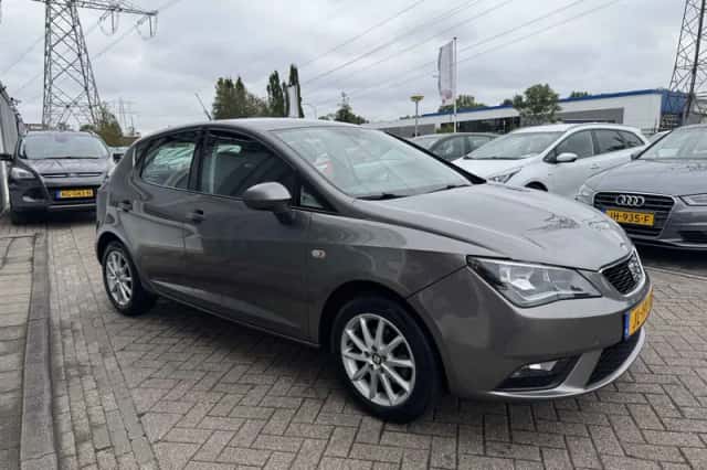 SEAT Ibiza (2016) thumbnail 4