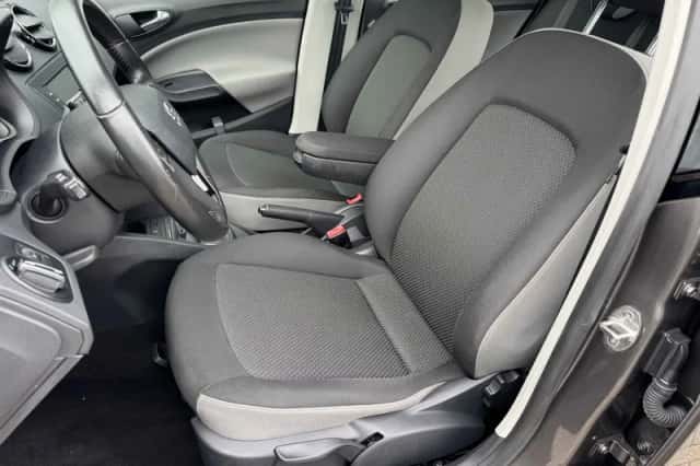 SEAT Ibiza (2016) thumbnail 6