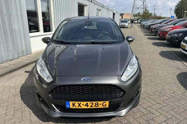 Ford Fiesta (2016) thumbnail 2